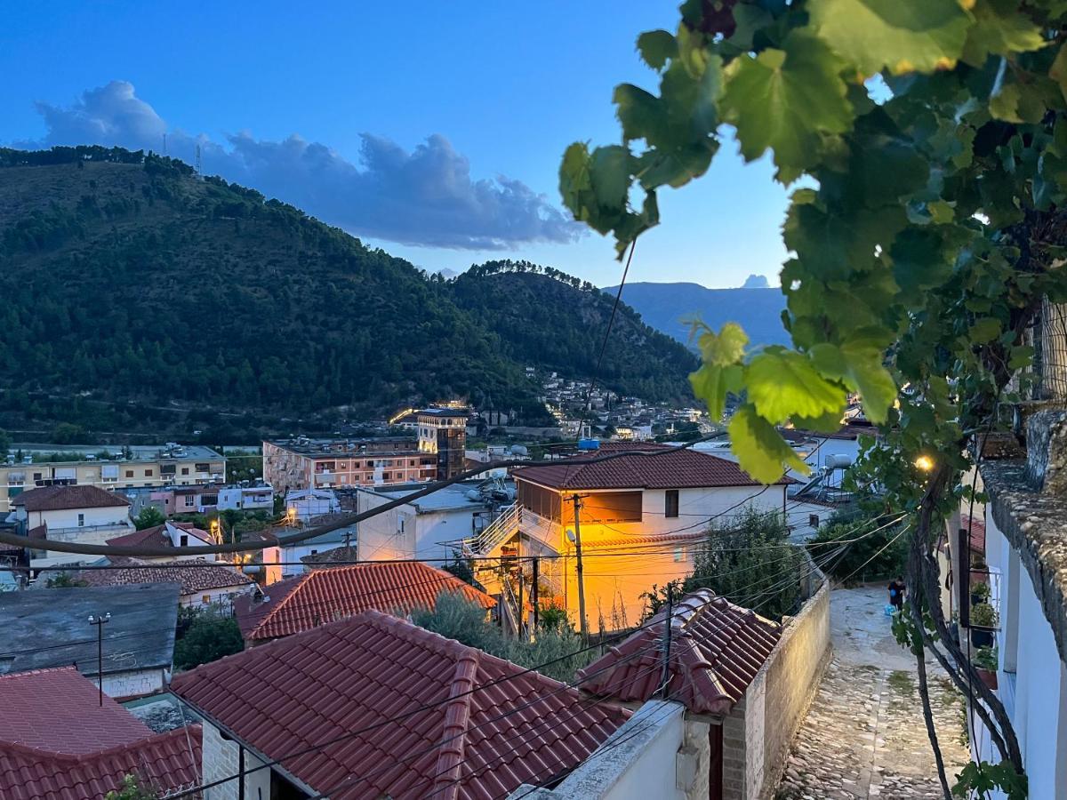 Nena'S Dashe House Μπεράτ Εξωτερικό φωτογραφία